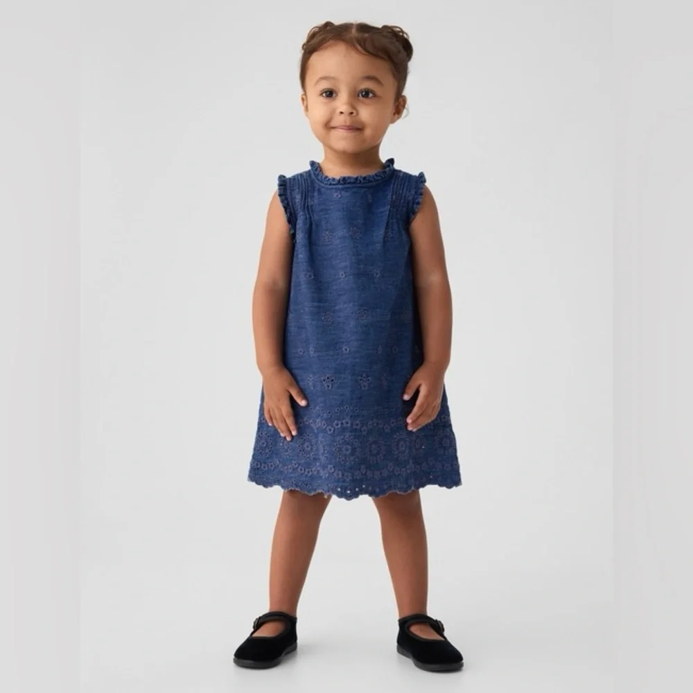 Gap × DÔEN Baby Eyelet Denim Dress NWT Size 4 - Picture 2 of 7